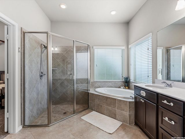 217 SPLIT RAIL DR, San Marcos, TX 78666
