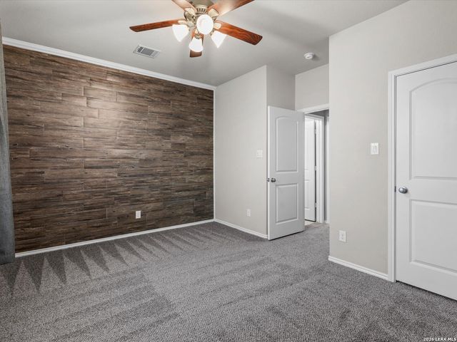 217 SPLIT RAIL DR, San Marcos, TX 78666