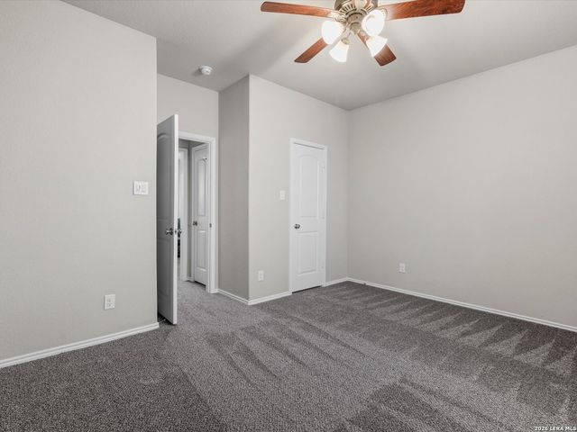 217 SPLIT RAIL DR, San Marcos, TX 78666