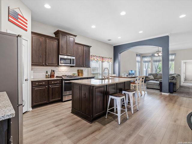 217 SPLIT RAIL DR, San Marcos, TX 78666