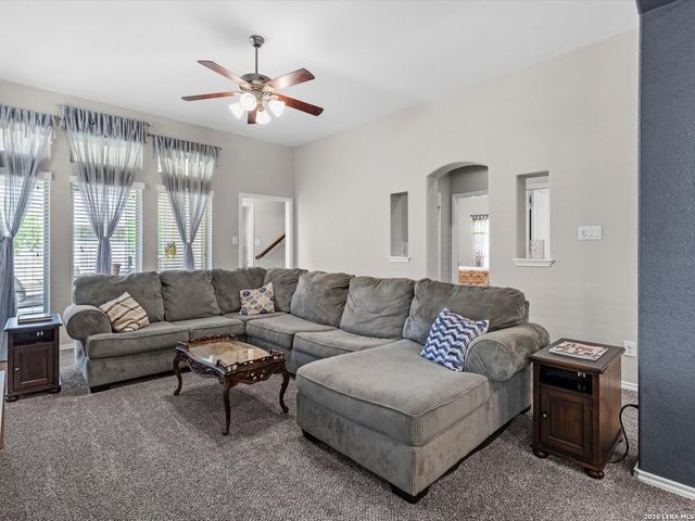 217 SPLIT RAIL DR, San Marcos, TX 78666