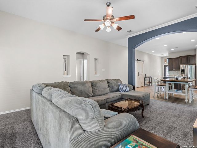 217 SPLIT RAIL DR, San Marcos, TX 78666