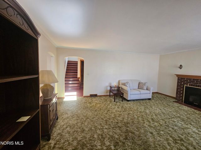 655 Clinton Court, Findlay, OH 45840