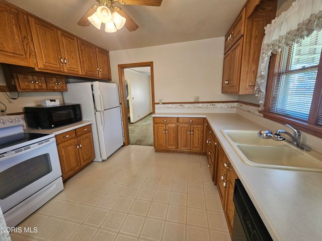 655 Clinton Court, Findlay, OH 45840