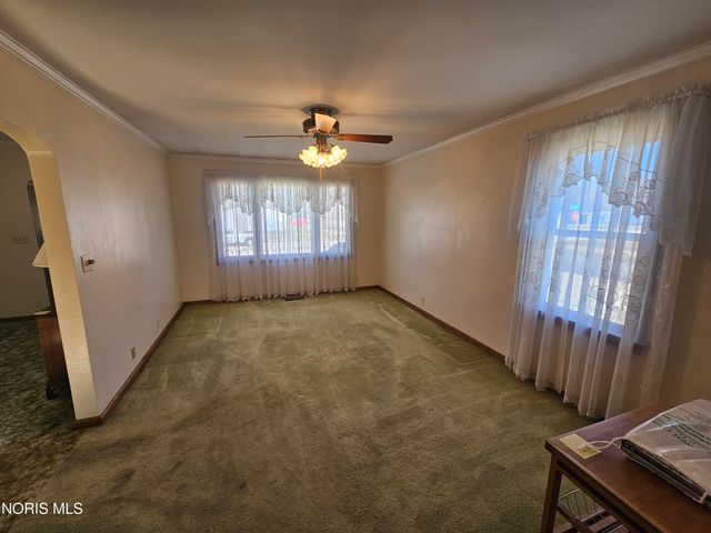 655 Clinton Court, Findlay, OH 45840