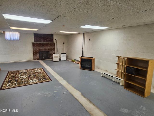 655 Clinton Court, Findlay, OH 45840