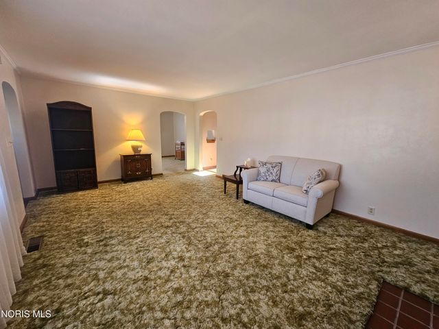 655 Clinton Court, Findlay, OH 45840