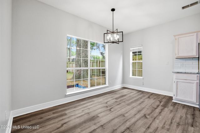 11047 Oakcrest Drive, D'iberville, MS 39540