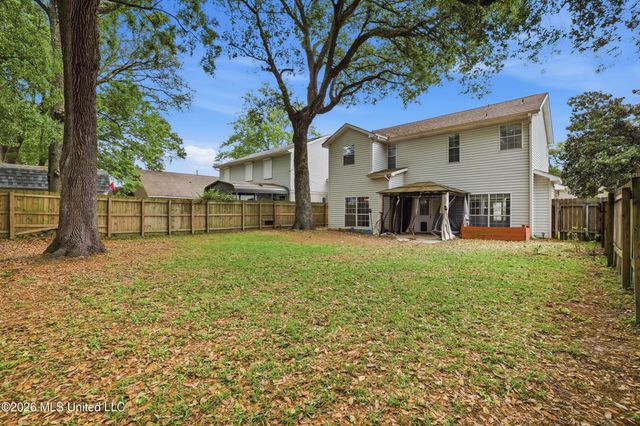 11047 Oakcrest Drive, D'iberville, MS 39540