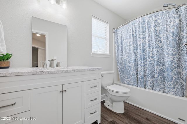 11047 Oakcrest Drive, D'iberville, MS 39540