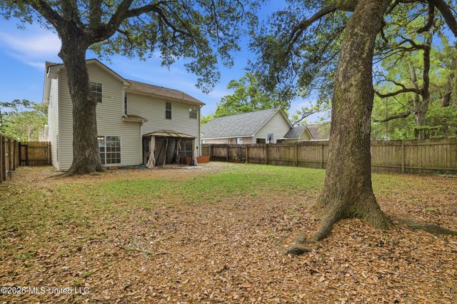 11047 Oakcrest Drive, D'iberville, MS 39540
