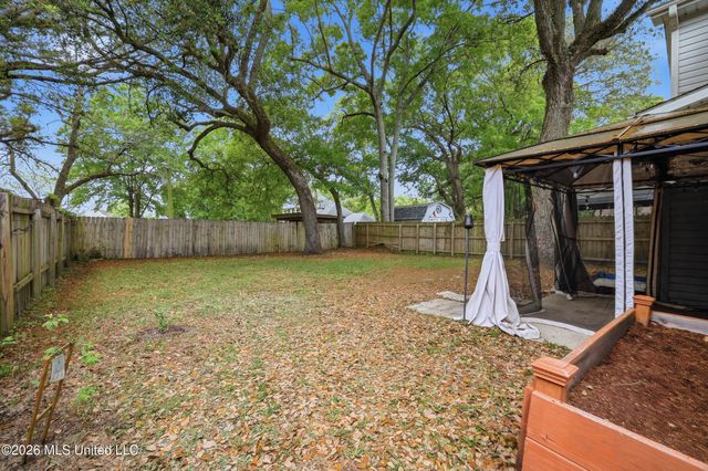 11047 Oakcrest Drive, D'iberville, MS 39540