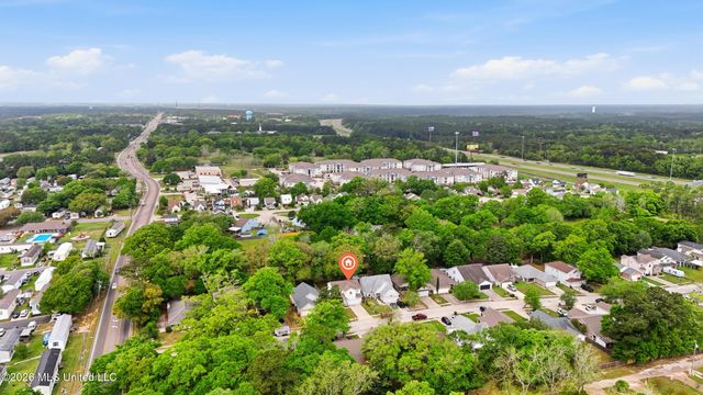 11047 Oakcrest Drive, D'iberville, MS 39540