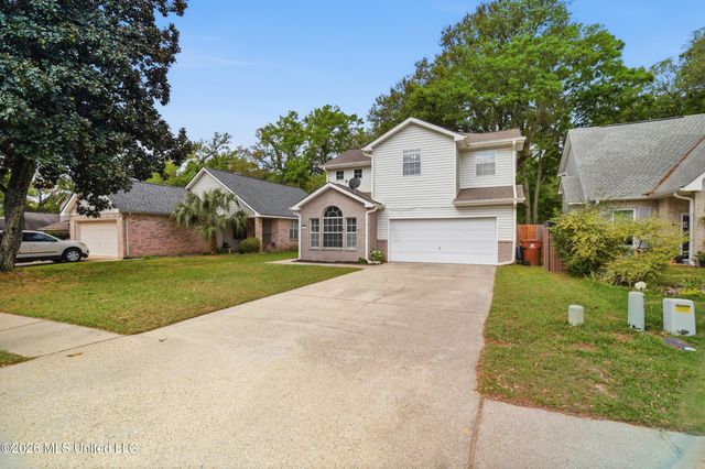 11047 Oakcrest Drive, D'iberville, MS 39540