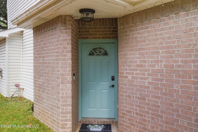 11047 Oakcrest Drive, D'iberville, MS 39540