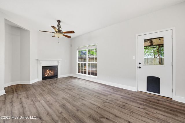 11047 Oakcrest Drive, D'iberville, MS 39540