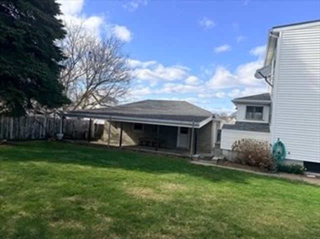 18 Driscoll St, Peabody, MA 01960