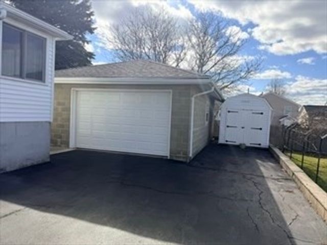 18 Driscoll St, Peabody, MA 01960