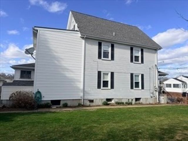 18 Driscoll St, Peabody, MA 01960