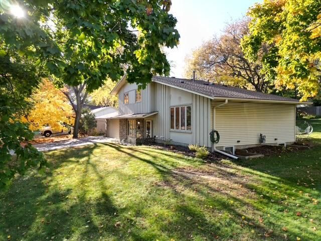 8500 Isle Avenue S, Cottage Grove, MN 55016