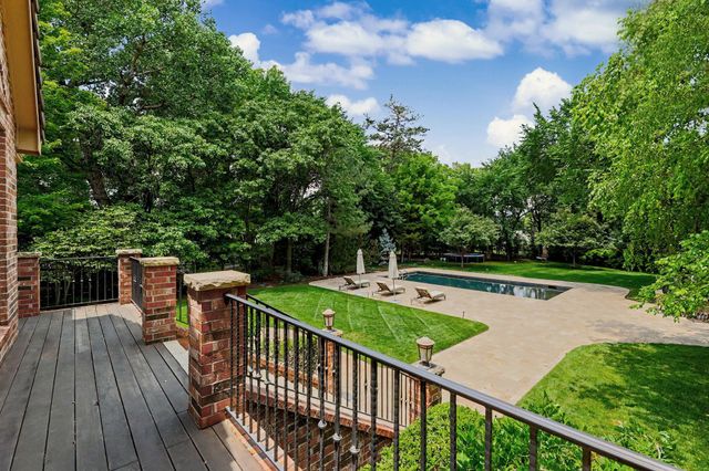 8304 E Bridlewood, Wichita, KS 67206
