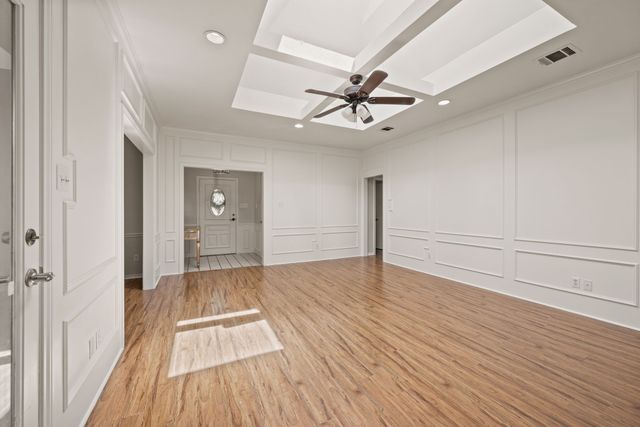 2141 N Aspenwood Drive, Grapevine, TX 76051