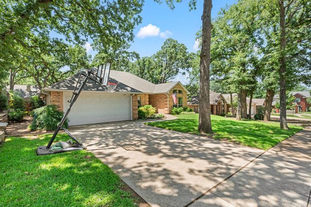 2141 N Aspenwood Drive, Grapevine, TX 76051