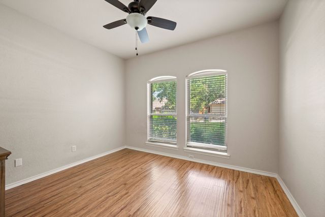 2141 N Aspenwood Drive, Grapevine, TX 76051