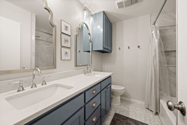 2141 N Aspenwood Drive, Grapevine, TX 76051