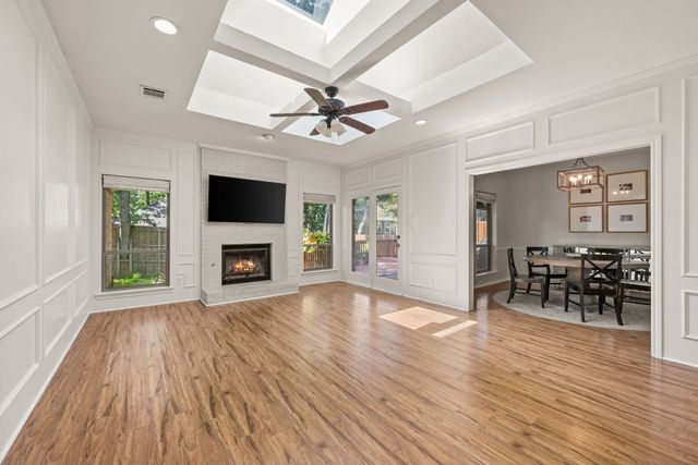 2141 N Aspenwood Drive, Grapevine, TX 76051