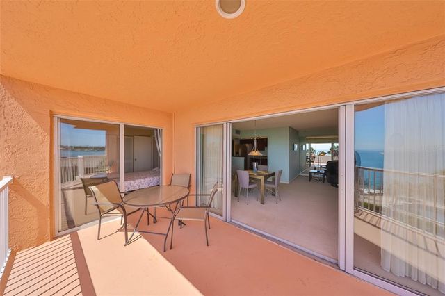 7430 SUNSHINE SKYWAY LANE S 403, St Petersburg, FL 33711