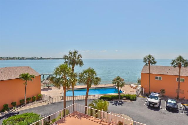 7430 SUNSHINE SKYWAY LANE S 403, St Petersburg, FL 33711