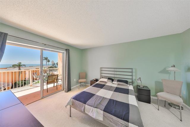 7430 SUNSHINE SKYWAY LANE S 403, St Petersburg, FL 33711