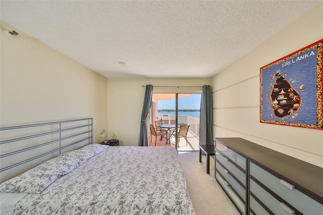 7430 SUNSHINE SKYWAY LANE S 403, St Petersburg, FL 33711