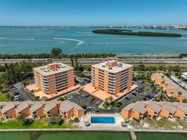 7430 SUNSHINE SKYWAY LANE S 403, St Petersburg, FL 33711