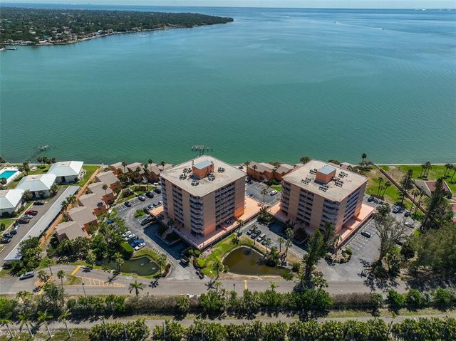 7430 SUNSHINE SKYWAY LANE S 403, St Petersburg, FL 33711