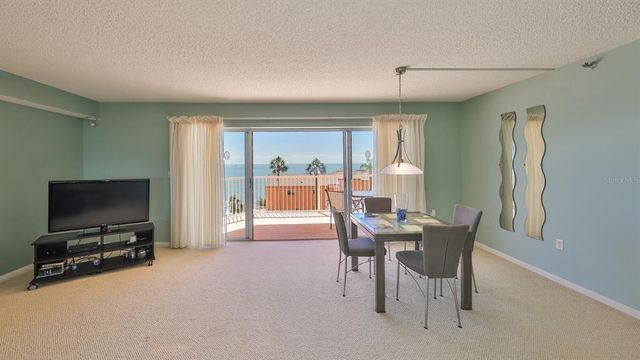 7430 SUNSHINE SKYWAY LANE S 403, St Petersburg, FL 33711