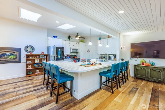10648 NE 47th Place, Kirkland, WA 98033
