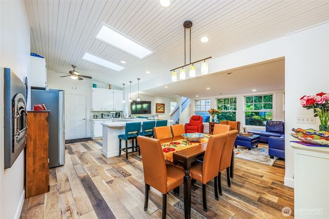 10648 NE 47th Place, Kirkland, WA 98033