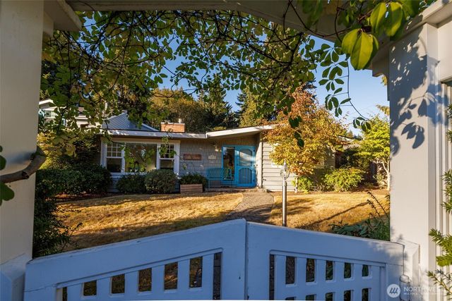 10648 NE 47th Place, Kirkland, WA 98033