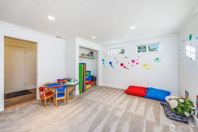 10648 NE 47th Place, Kirkland, WA 98033
