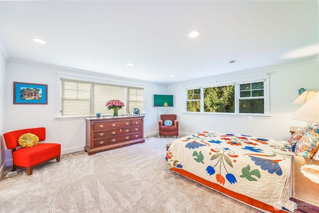 10648 NE 47th Place, Kirkland, WA 98033