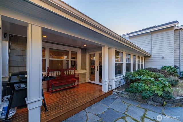 10648 NE 47th Place, Kirkland, WA 98033