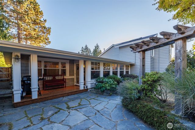 10648 NE 47th Place, Kirkland, WA 98033