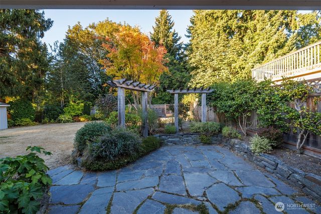 10648 NE 47th Place, Kirkland, WA 98033
