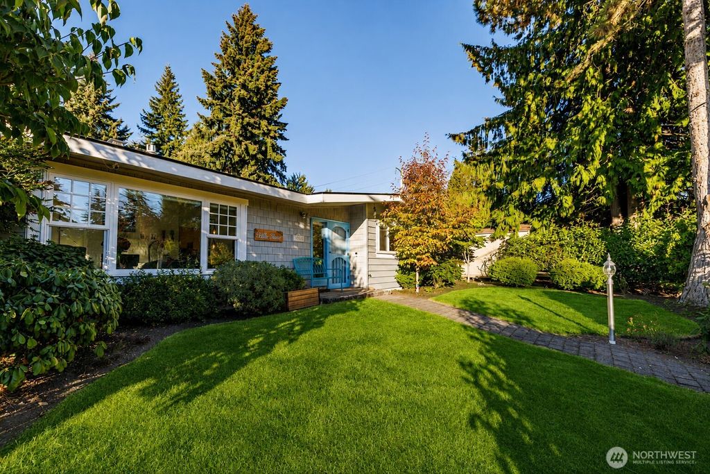10648 NE 47th Place, Kirkland, WA 98033