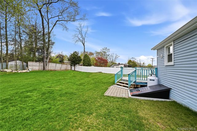 6 Dellacona Road, Carmel, NY 10512