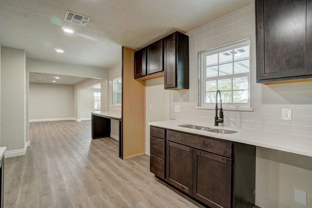 2801 SE Lee Blvd, Lawton, OK 73501