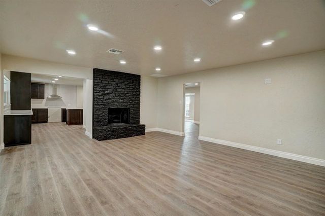 2801 SE Lee Blvd, Lawton, OK 73501