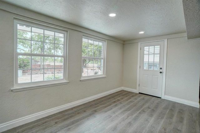 2801 SE Lee Blvd, Lawton, OK 73501